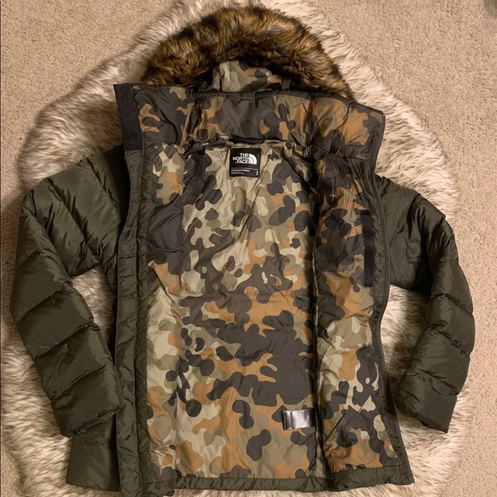❌SOLD❌✨BRAND NEW north face coat✨ - Picture 4 of 4